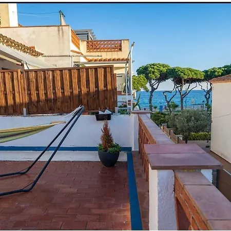 Casa Familiar Delante Del Mar * Blanes